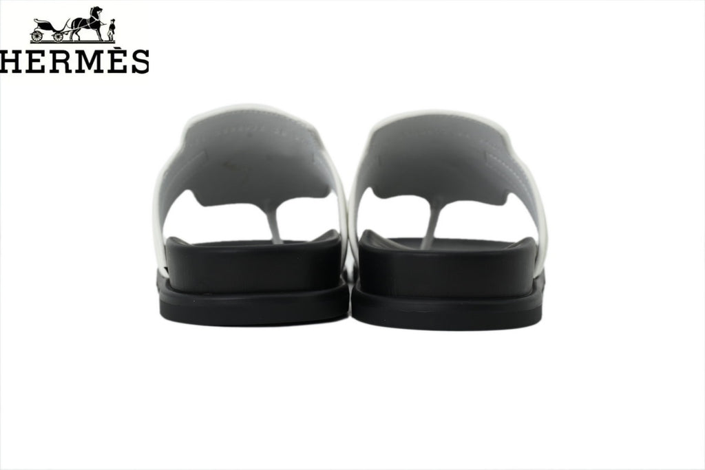 Hermès White Leather Flip-Flop Slide with Metal Buckle