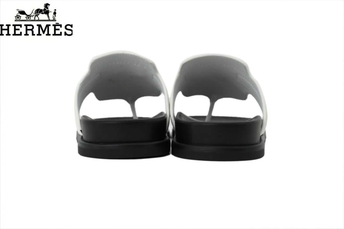 Hermès White Leather Flip-Flop Slide with Metal Buckle